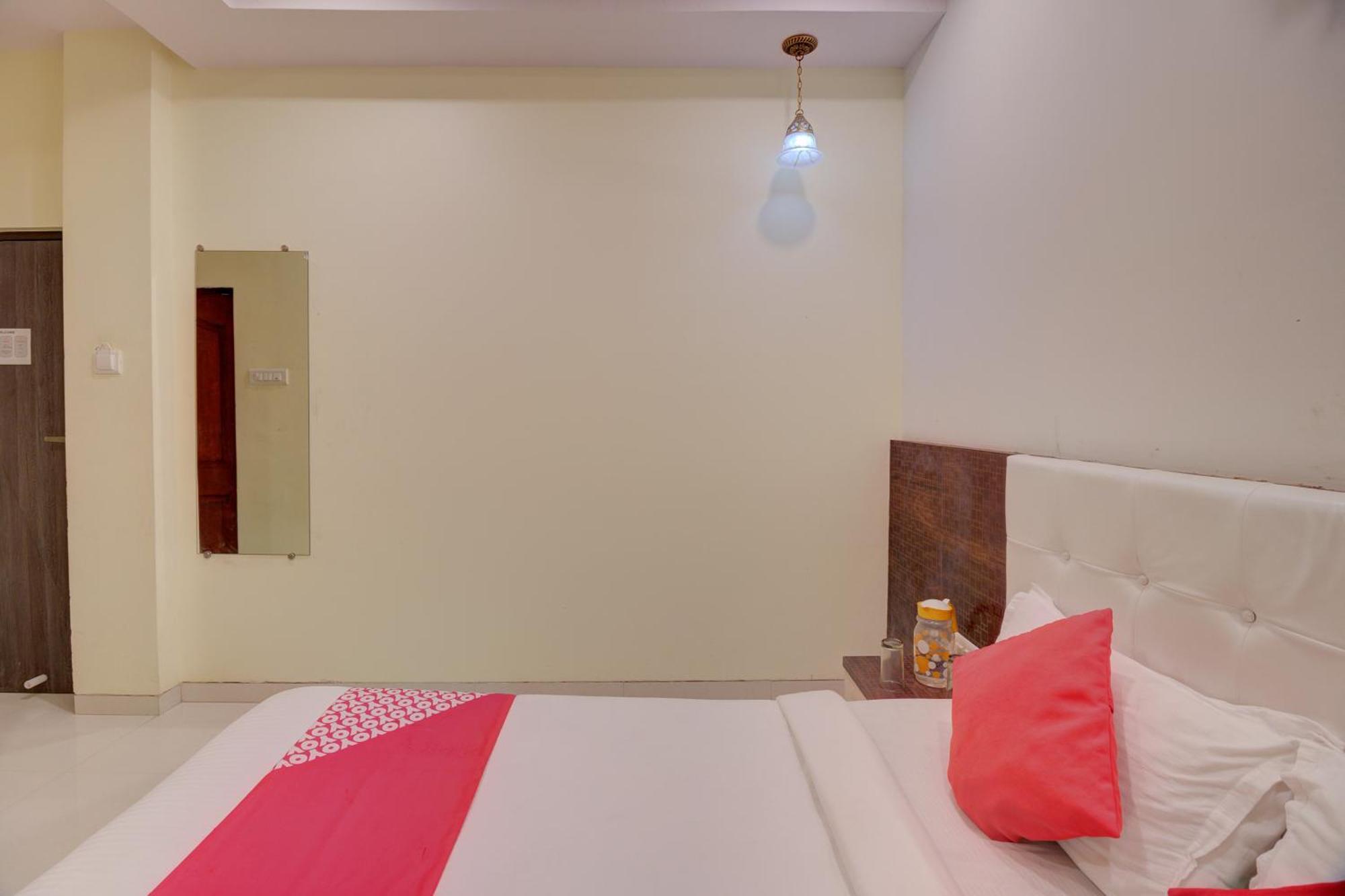 Hotel O Royal Orbit มุมไบ ภายนอก รูปภาพ