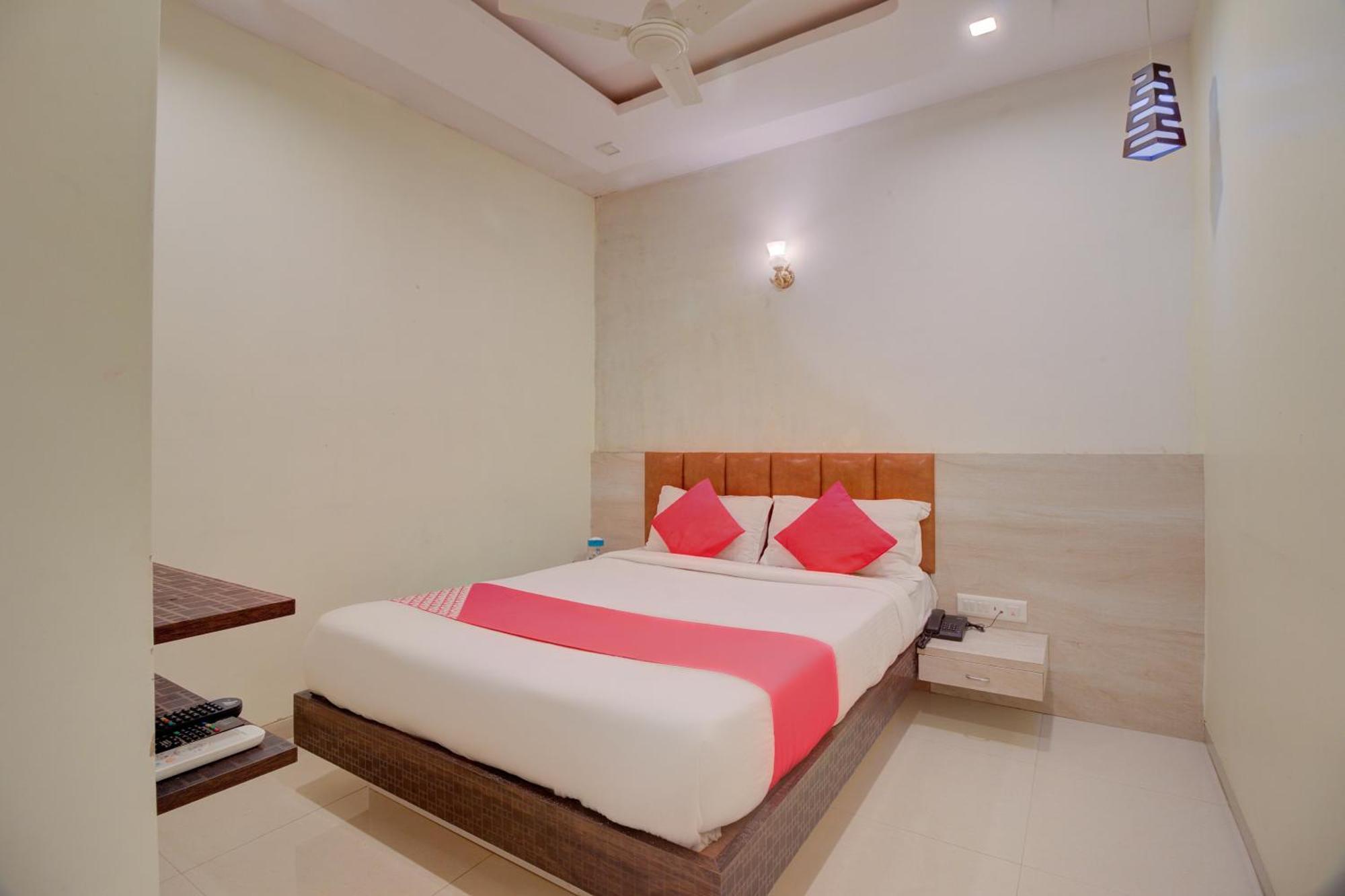 Hotel O Royal Orbit มุมไบ ภายนอก รูปภาพ