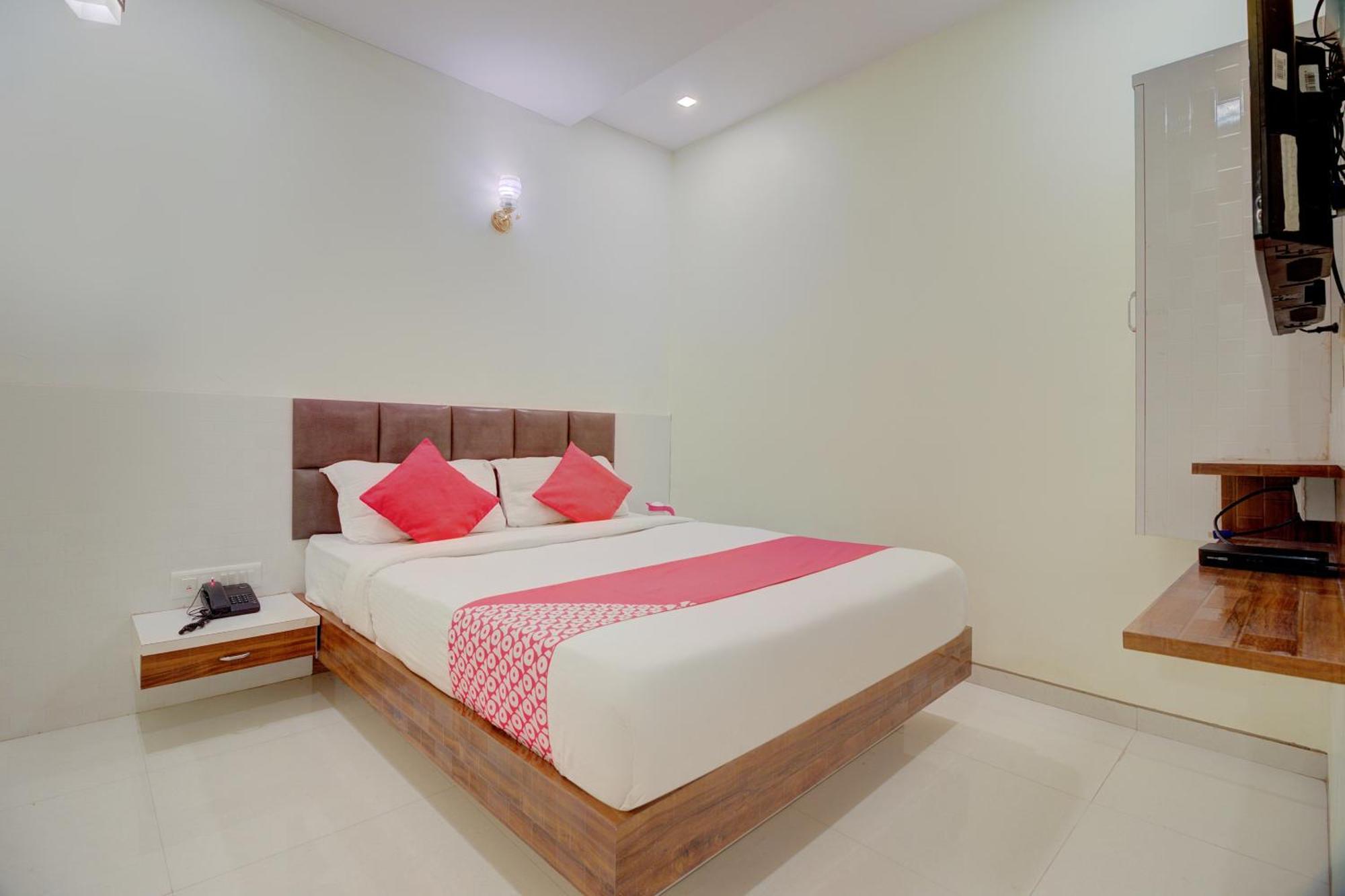 Hotel O Royal Orbit มุมไบ ภายนอก รูปภาพ
