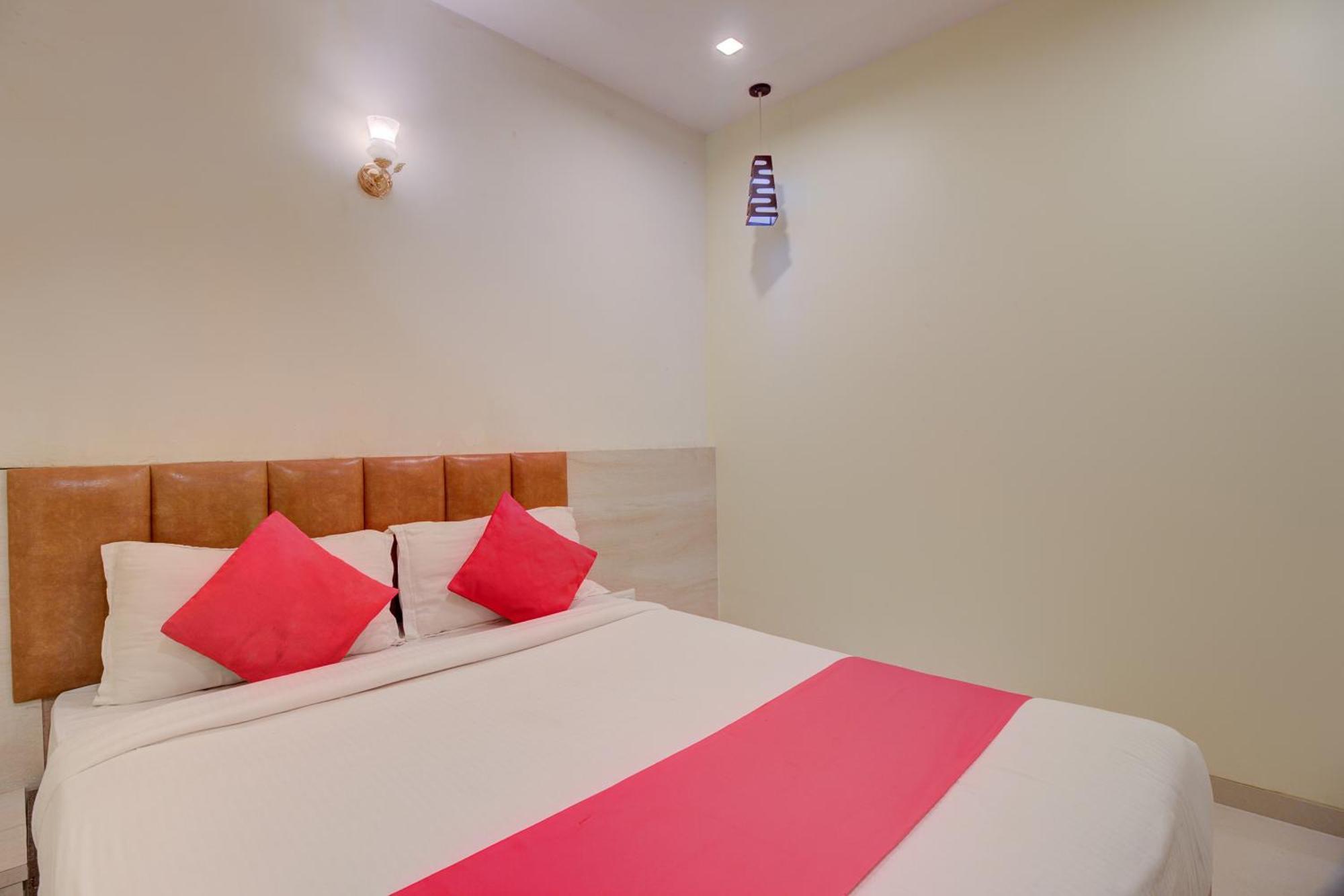 Hotel O Royal Orbit มุมไบ ภายนอก รูปภาพ